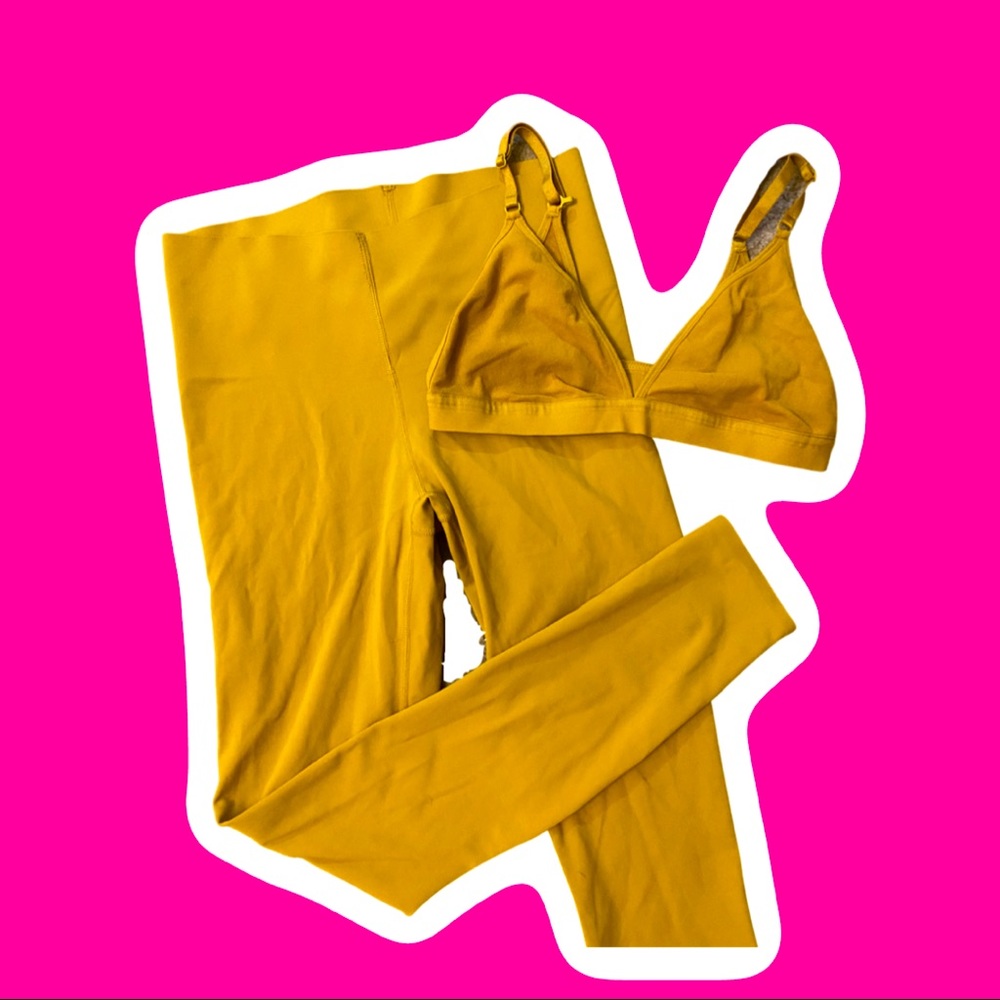 NWOT Fabletics PureLuxe Set - Leggings + Bralette [GOLD]
